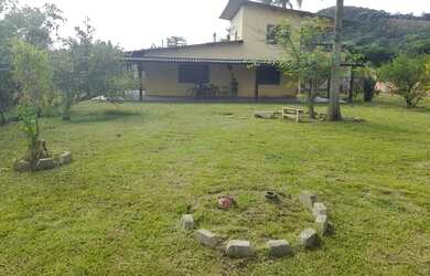 Imagem: O terreno possui 1.412m² de Área e está localizado em Penha