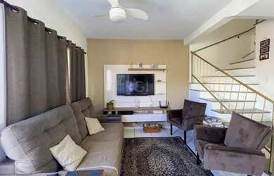 Imagem: A casa possui 2 Dormitórios, 2 Banheiros, 1 Vaga na garagem