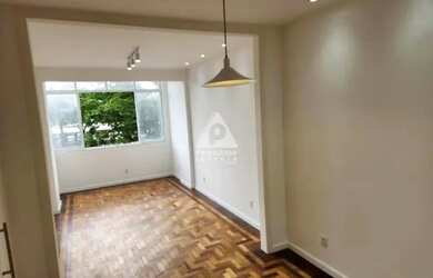 Imagem: O apartamento possui 2 Dormitórios, 2 Banheiros, 87m² de Área