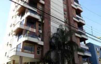 Imagem: O apartamento possui 3 Dormitórios, 1 Banheiro, 1 Vaga na garagem