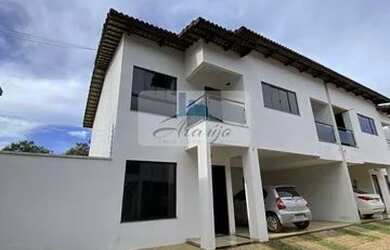 Imagem: A casa possui 3 Dormitórios, 4 Banheiros, 2 Vagas na garagem