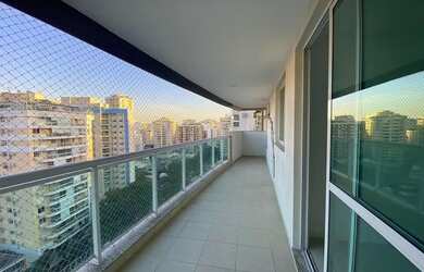 Imagem: O apartamento possui 3 Dormitórios, 3 Banheiros, 2 Vagas na