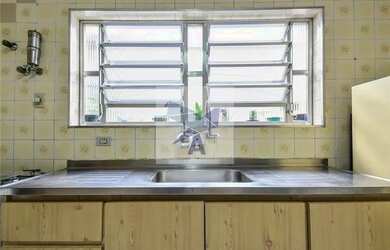 Imagem 10: Casa em São Paulo. Área de serviço, 112m² de Área, 2 Vagas na garageme2...