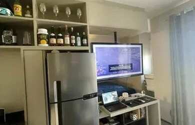 Imagem: O apartamento possui 1 Dormitório, 1 Banheiro, 1 Vaga na garagem