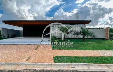 Imagem: A casa em condomínio possui 4 Dormitórios, 5 Banheiros, 3