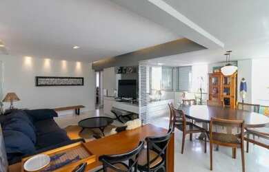 Imagem: O apartamento possui 3 Dormitórios, 2 Banheiros, 3 Vagas na