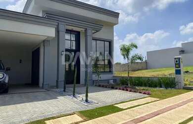 Imagem: A casa em condomínio possui 3 Dormitórios, 4 Banheiros, 4