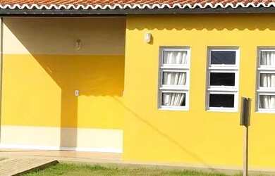 Imagem: A casa em condomínio possui 3 Dormitórios, 2 Banheiros, 1