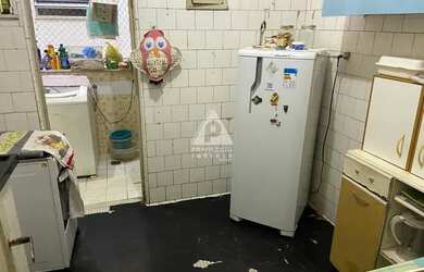 Imagem 15: Excelente apartamento em estado original de 3 quartos, dependência completa...