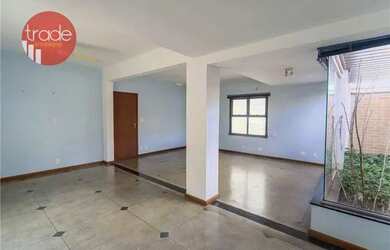 Imagem: O depósito possui 5 Vagas na garagem, 307m² de Área e está