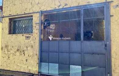 Imagem: A casa possui 4 Dormitórios, 1 Banheiro, 257m² de Área e