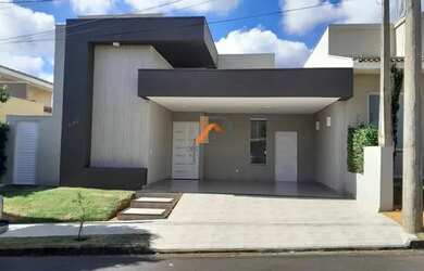 Imagem: A casa em condomínio possui 3 Dormitórios, 4 Banheiros, 4