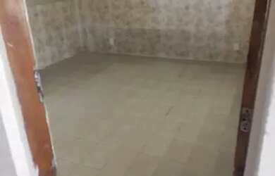 Imagem: A casa possui 1 Dormitório, 1 Banheiro e está localizado