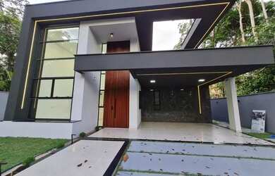 Imagem: A casa em condomínio possui 3 Dormitórios, 4 Banheiros, 1