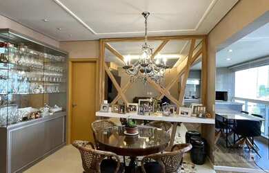 Imagem: O apartamento possui 3 Dormitórios, 2 Banheiros, 2 Vagas na