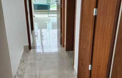 Imagem: A casa possui 3 Dormitórios, 3 Banheiros e 1 Vaga na garagem