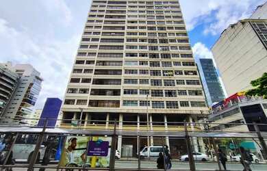 Imagem: O apartamento possui 4 Dormitórios, 3 Banheiros, 2 Vagas na