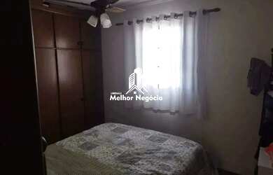 Imagem: O apartamento possui 3 Dormitórios, 1 Banheiro, 1 Vaga na garagem