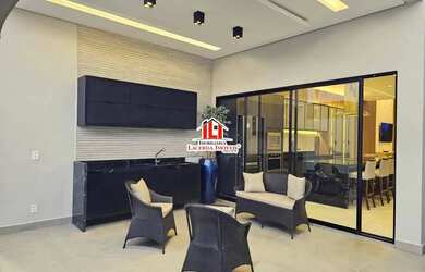 Imagem 14: Casa no Alphaville 4 com 4 Suítes Semimobiliada com Energia Solar/ Piscina...