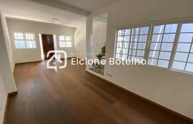 Imagem 3: Aluguel Casa BRASIL. Piscina, Churrasqueira, Varandae340m² de Área