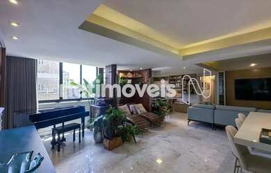 Imagem: O apartamento possui 4 Dormitórios, 3 Banheiros, 2 Vagas na