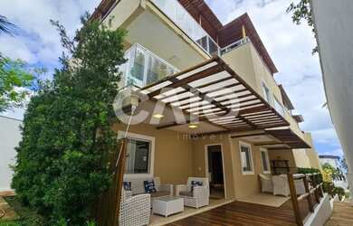 Imagem: A casa possui 3 Dormitórios, 3 Banheiros, 1 Vaga na garagem