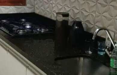 Imagem: A casa possui 2 Dormitórios, 1 Banheiro, 1 Vaga na garagem