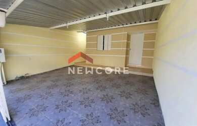 Imagem: A casa em condomínio possui 2 Dormitórios, 1 Banheiro, 2 Vagas