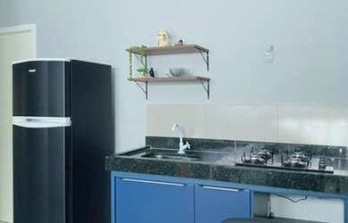 Imagem: A casa possui 2 Dormitórios, 1 Vaga na garagem e Imóvel mobiliado