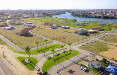 Imagem: O terreno possui 200m² de Área e está localizado em Centro