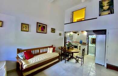 Imagem: A casa possui 1 Dormitório, 2 Vagas na garagem e está localizado