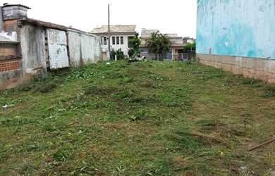 Imagem 2: Capoeiras terreno entre as Avenidas Ivo Silveira e Rua Santos Saraiva