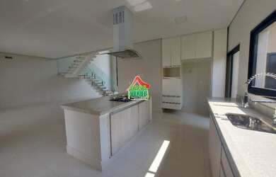 Imagem: A casa em condomínio possui 3 Dormitórios, 5 Banheiros, 4