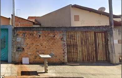 Imagem: O apartamento possui 1 Dormitório, 1 Banheiro, 2 Vagas na garagem