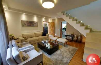 Imagem: A casa possui 3 Dormitórios, 5 Banheiros, 4 Vagas na garagem