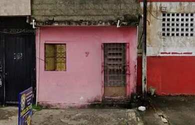 Imagem: A casa possui 2 Dormitórios, 1 Banheiro e está localizado