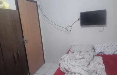 Imagem: O apartamento e possui 2 Dormitórios, Suítes, 1 Banheiro