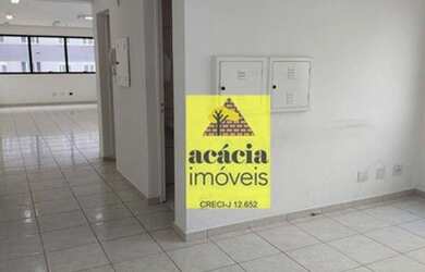 Imagem: O depósito possui 1 Vaga na garagem, 61m² de Área e está