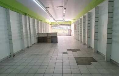 Imagem: O depósito possui 275m² de Área e está localizado em Centro