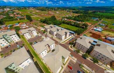 Imagem: O apartamento possui 2 Dormitórios, 1 Banheiro, 1 Vaga na garagem