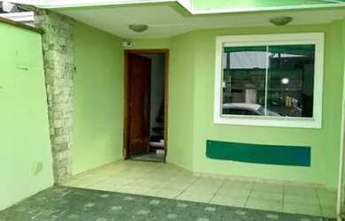 Imagem: A casa possui 2 Dormitórios, 2 Banheiros, 1 Vaga na garagem