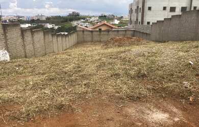 Imagem: O terreno possui 380m² de Área e está localizado em Centro