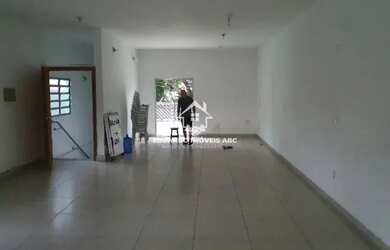 Imagem: O depósito possui 120m² de Área e está localizado em Vila