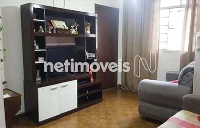 Imagem: O apartamento possui 3 Dormitórios, 1 Banheiro, 1 Vaga na garagem