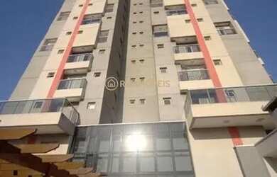 Imagem: O apartamento possui 3 Dormitórios, 2 Banheiros, 1 Vaga na