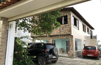 Imagem: A casa possui 5 Dormitórios, 5 Banheiros, 5 Vagas na garagem