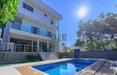 Imagem: A casa em condomínio possui 3 Dormitórios, 5 Banheiros, 4