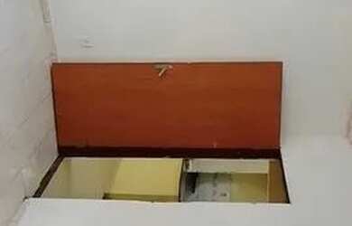 Imagem: A casa possui 2 Dormitórios, 2 Banheiros, 2 Vagas na garagem