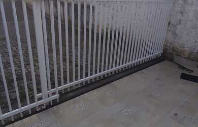 Imagem: A casa em condomínio possui 2 Dormitórios, 1 Banheiro, 2 Vagas