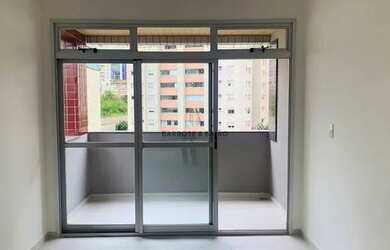 Imagem: O apartamento possui 3 Dormitórios, 2 Banheiros, 3 Vagas na